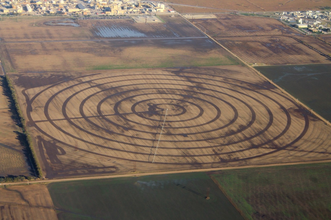Centre pivot circles on the plains. Each one draws on the Ogallala, and the Ogallala filled in the ice age.