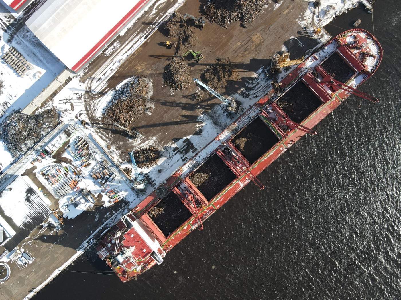 A bulk carrier from above. Empty of cargo, it carries tens of thousands of tonnes of seawater in its hull.