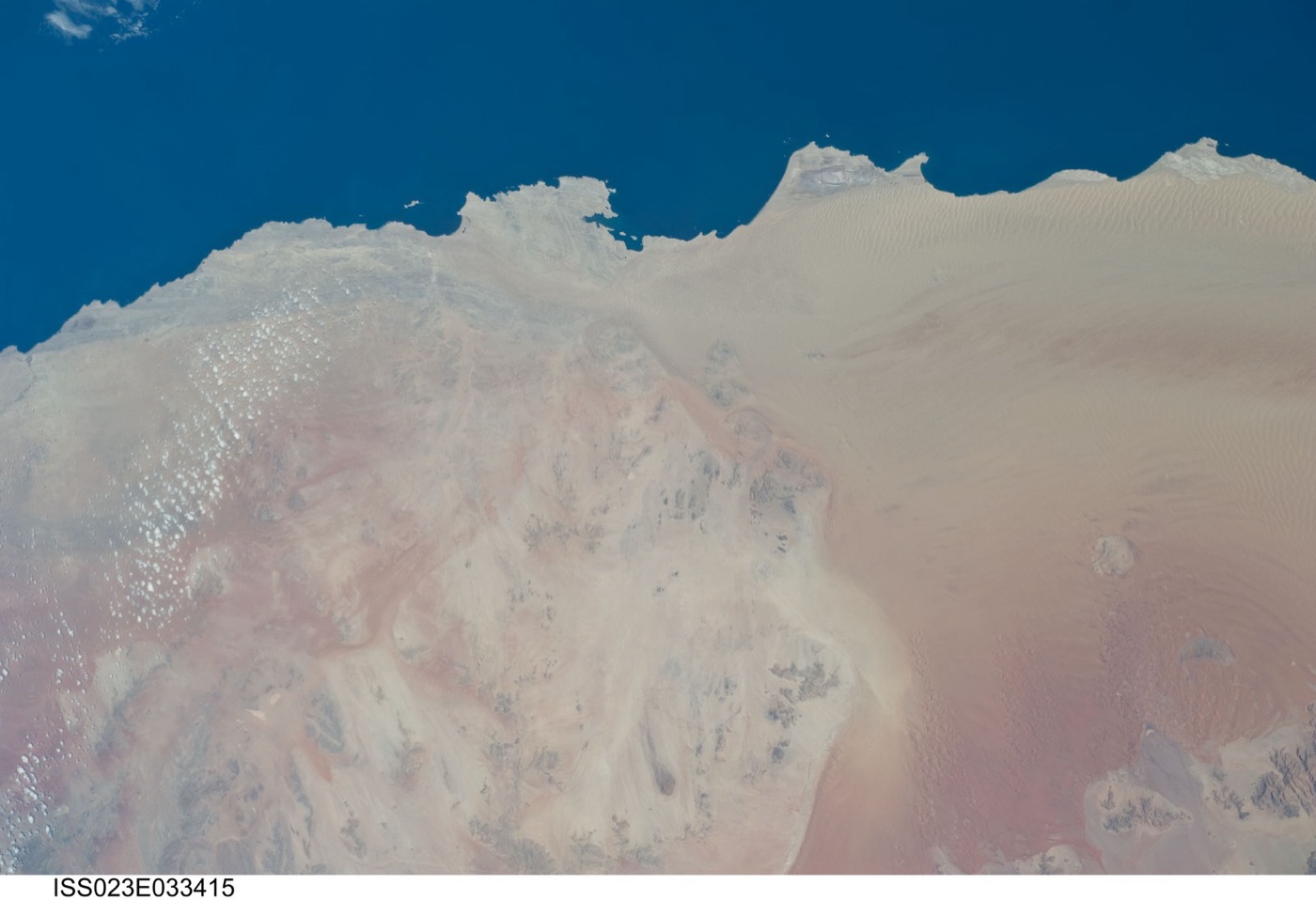 The Namib coast near Lüderitz from orbit, where one of the largest hydrogen projects is planned. The water will come from the sea.