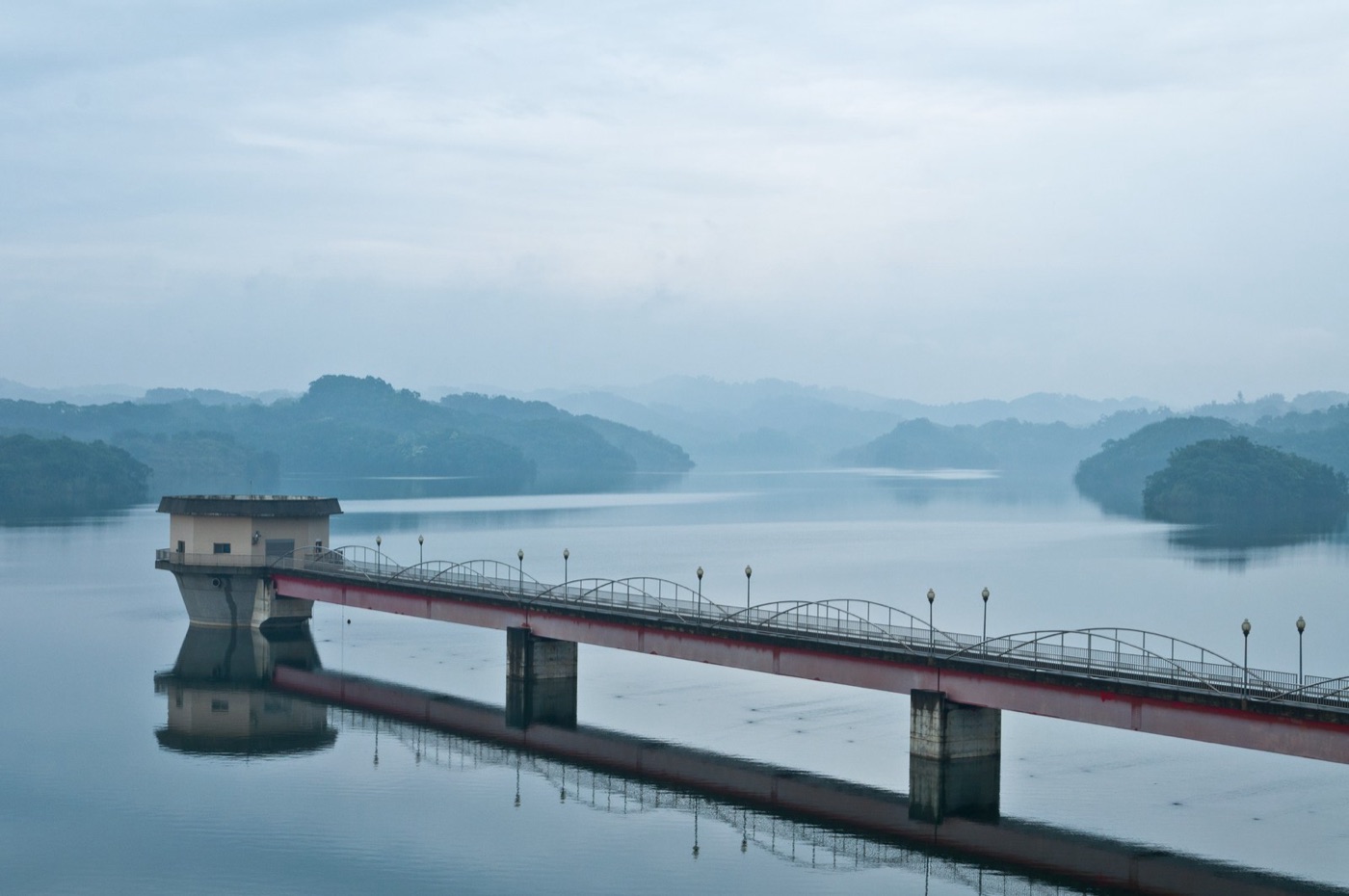 The Baoshan Second reservoir at Hsinchu, which fell below ten percent in 2021 while the fabs kept running.