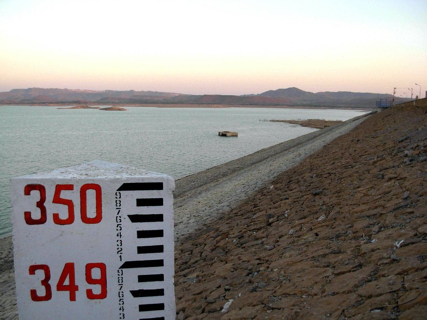 The gauge at the Hub dam. In a poor monsoon the lake behind it runs low or dry.