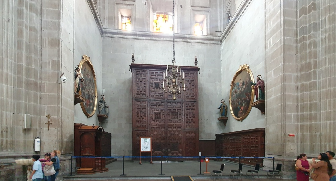 Inside the Metropolitan Cathedral. The building has been sinking, unevenly, for four hundred years.