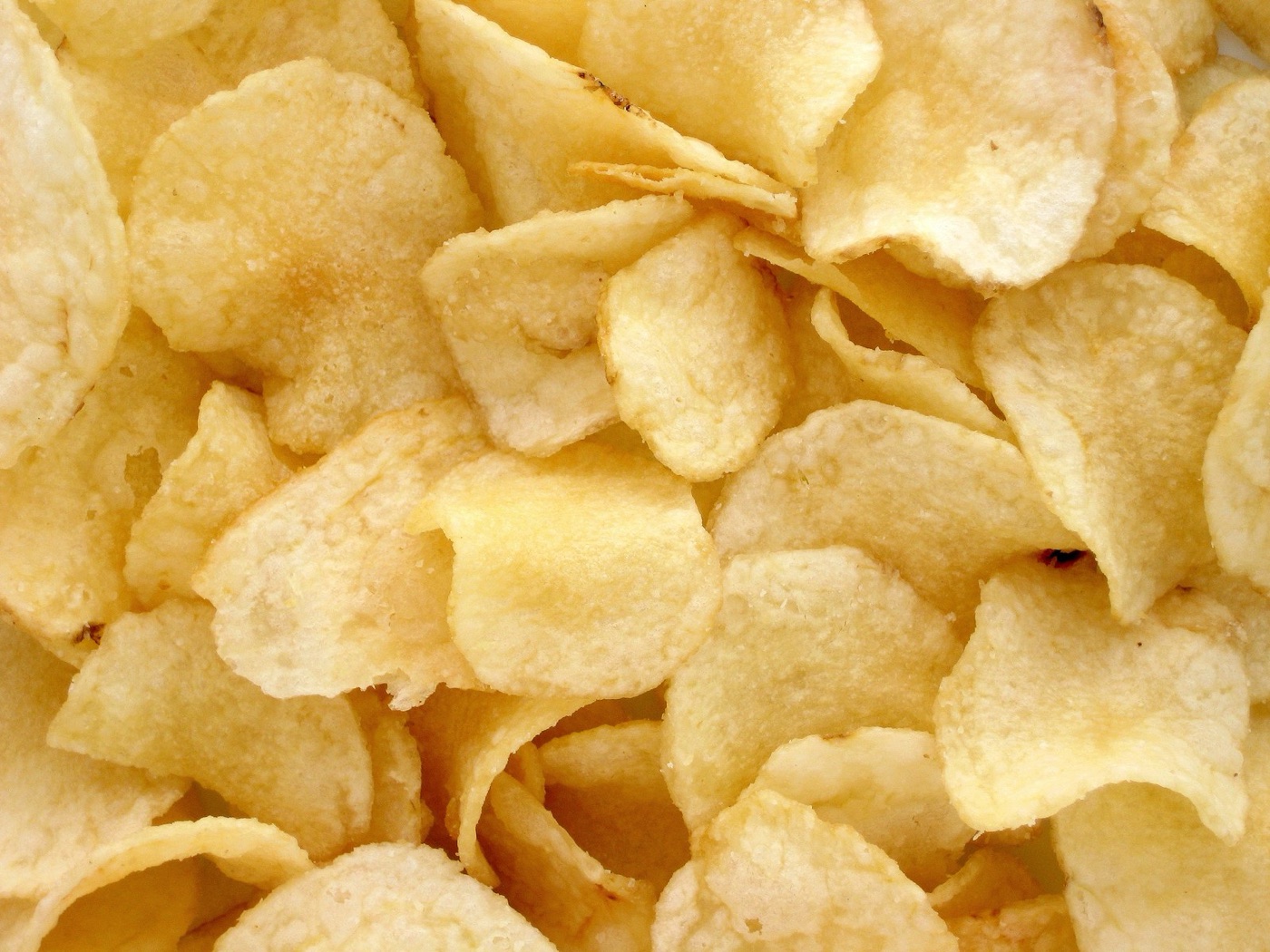Crisps: four potatoes for every kilogram, with the water fried out of them.
